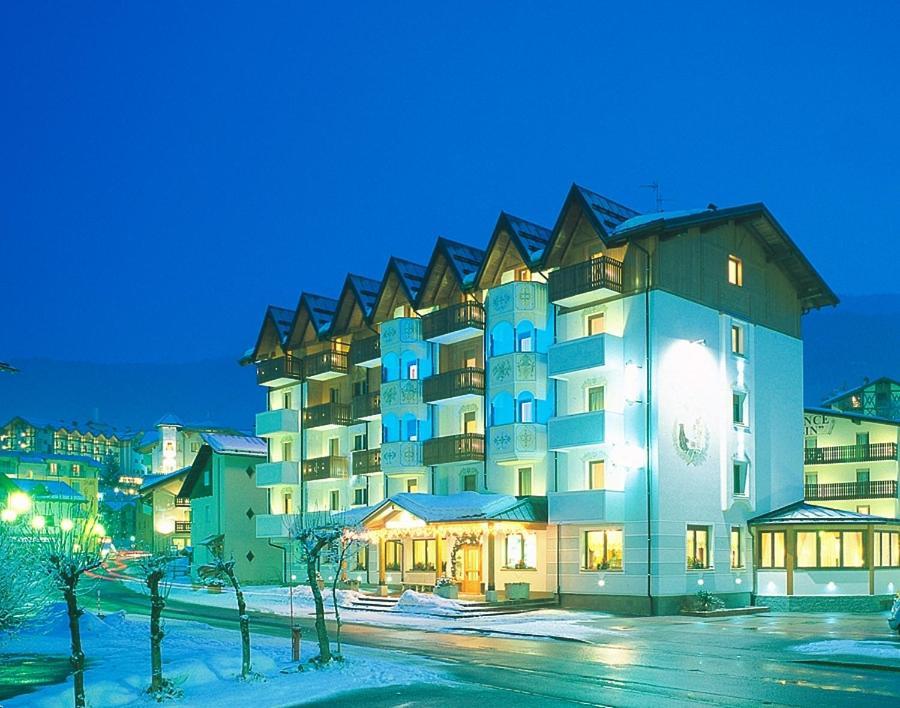 Hotel Rosa Alpina Andalo Eksteriør bilde